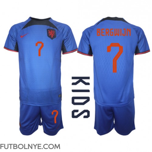 Camiseta Países Bajos Steven Bergwijn #7 Visitante Equipación para niños Mundial 2022 manga corta (+ pantalones cortos)